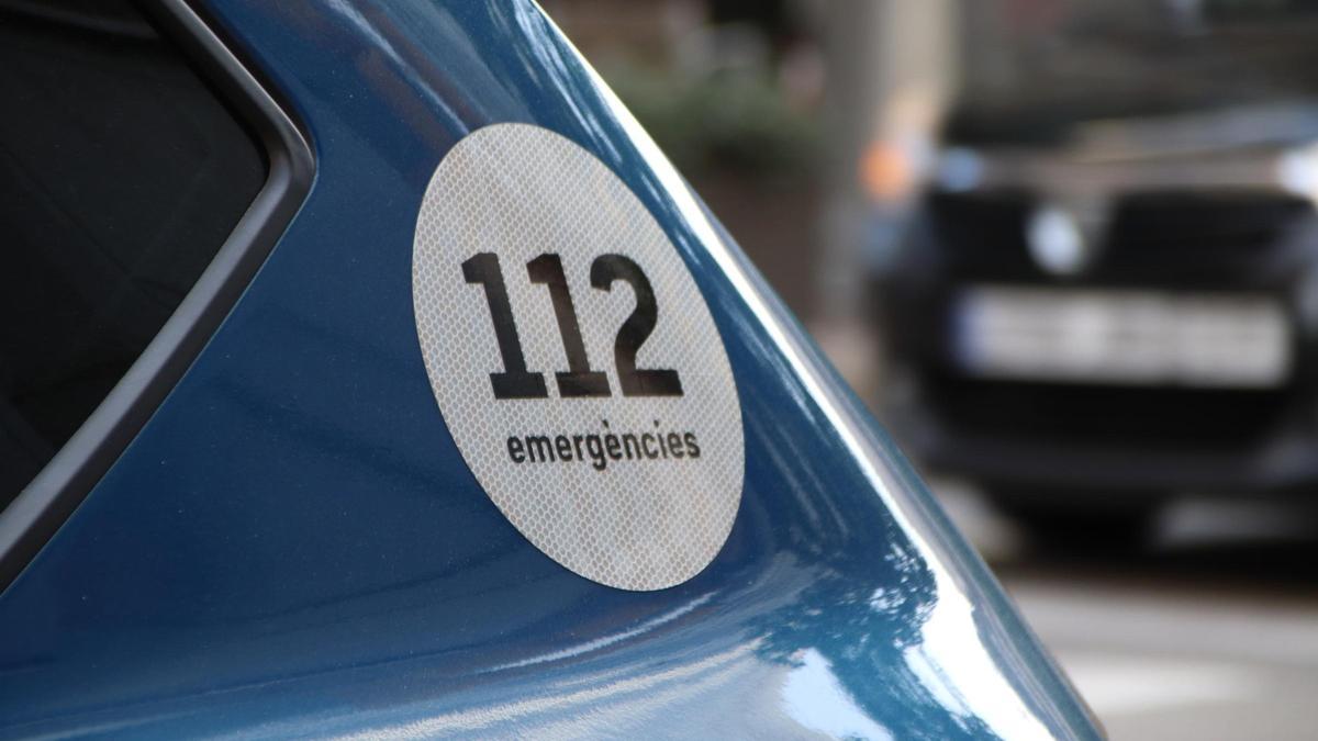 Un cotxe dels Mossos amb el 112 visible