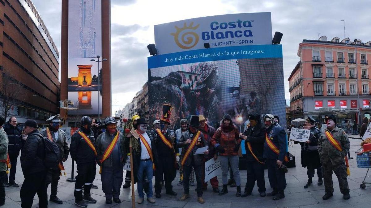 Els Enfarinats de Ibi sorprenden en Madrid Els Enfarinats de Ibi sorprenden en Madrid