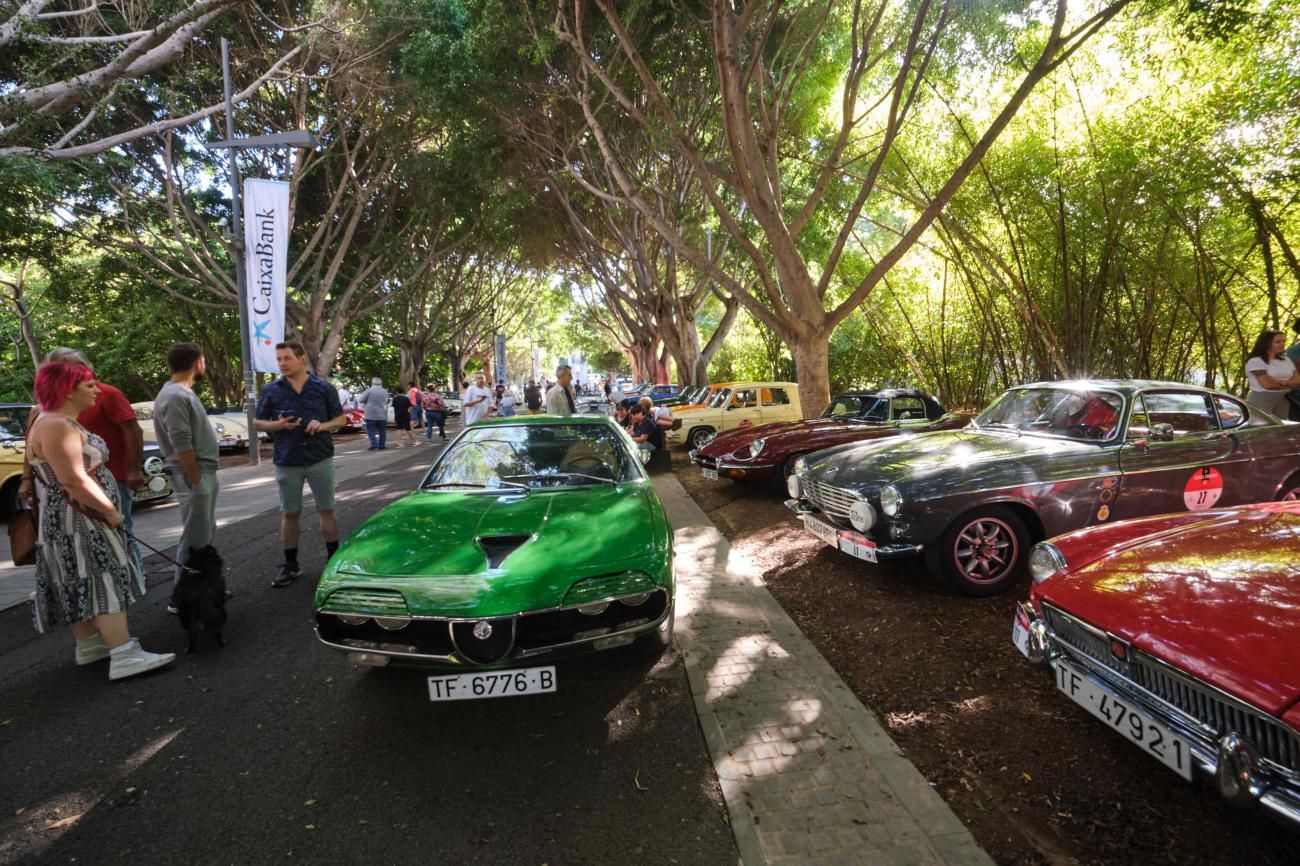 Entrega de trofeos y exposición de coches clásicos en la XXI Clásica de Tenerife