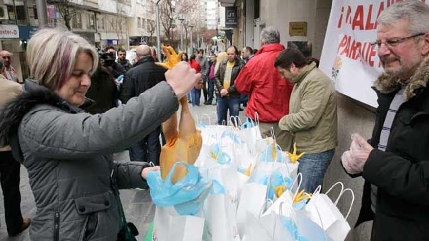 Momento de la protesta en Santiago. // EFE