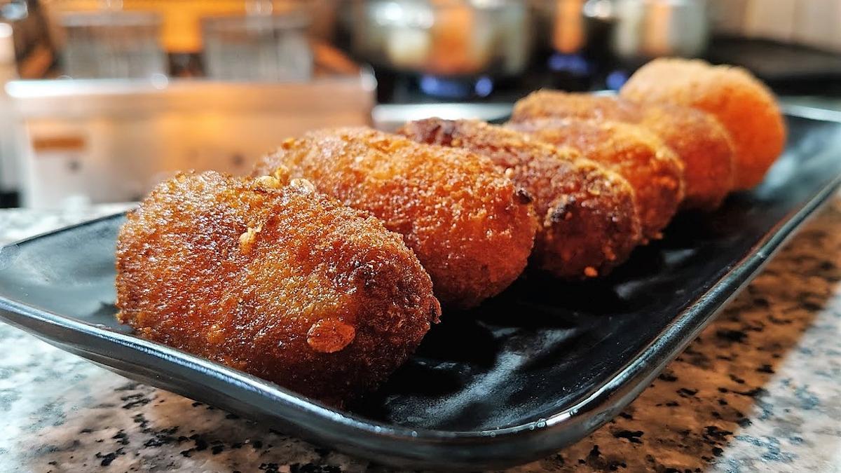 Varias croquetas de Croq & Roll.