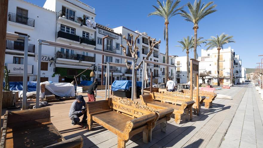 Galería de imágenes de la puesta a punto de la Marina en Ibiza