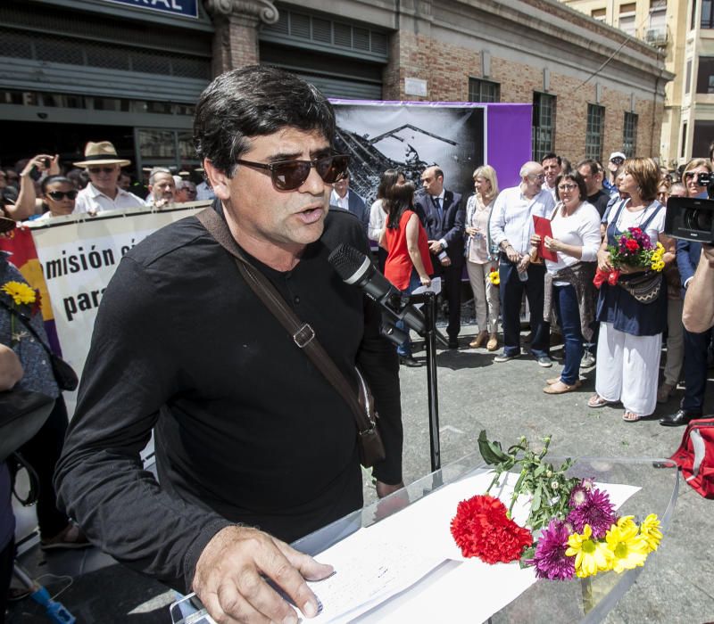 Homenaje a las víctimas del bombardeo del Mercado