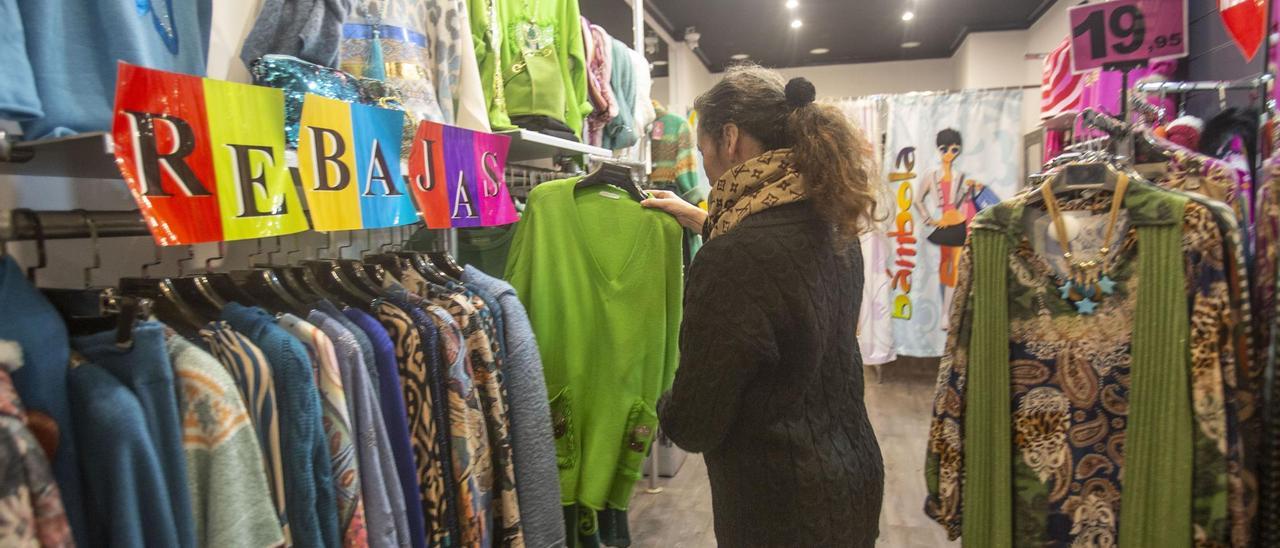 Una tienda de ropa en Alicante, en una imagen de archivo.