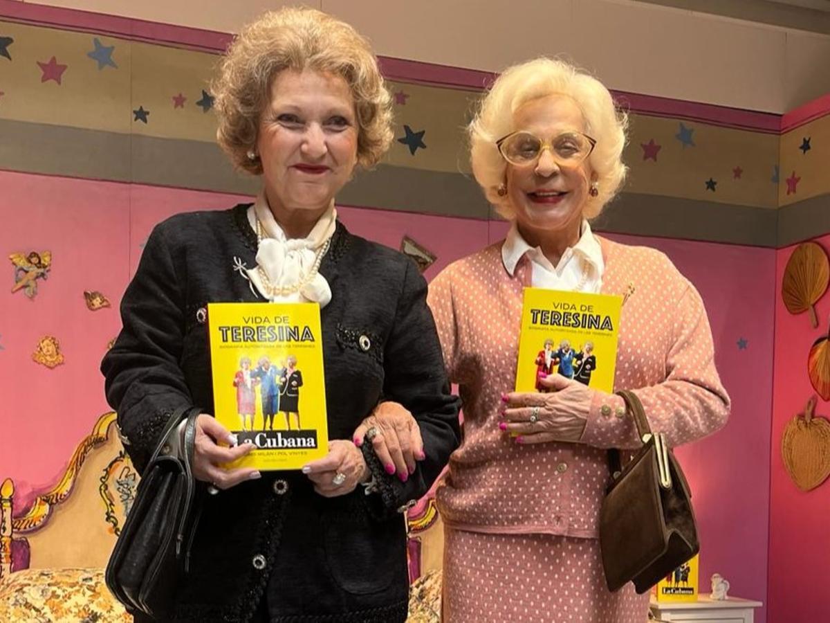 Las Teresines en la presentación esta mañana de su primer libro.