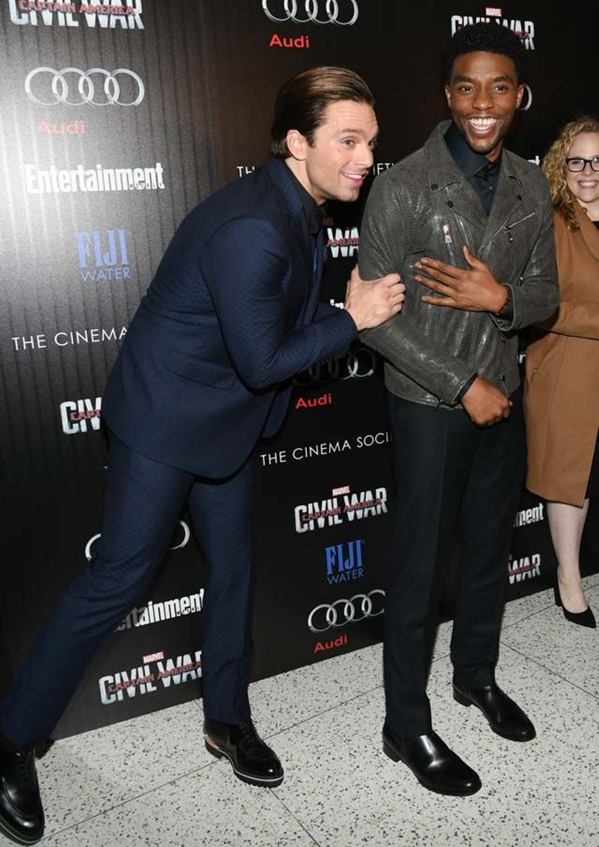 Sebastian Stan y Chadwick Boseman, en el pase especial de Capitán América: Civil War en Nueva York.