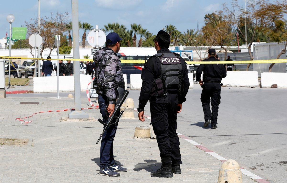 Members of security forces stand guard at the site of a suicide attack near the U.S. embassy in Tunis, Tunisia March 6, 2020. REUTERS/Zoubeir Souissi