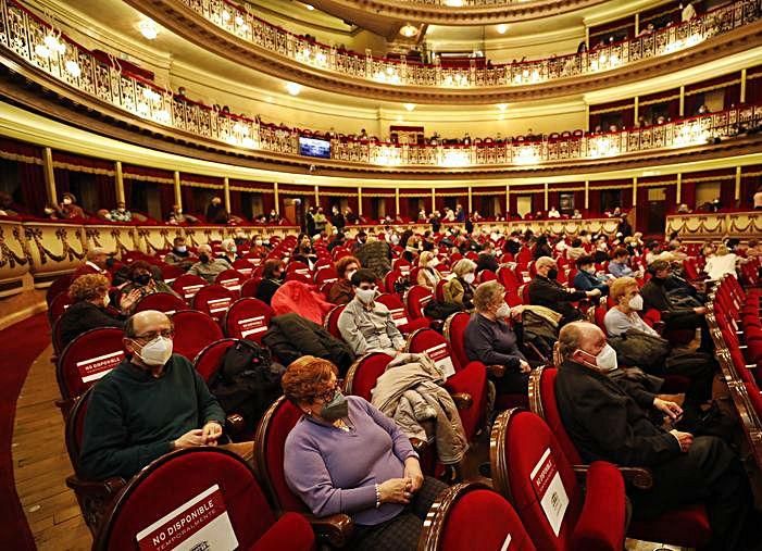 Público asistente al estreno.