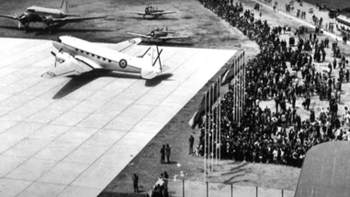 Inauguración del aeropuerto de A Coruña el 25 de mayo de 1963.