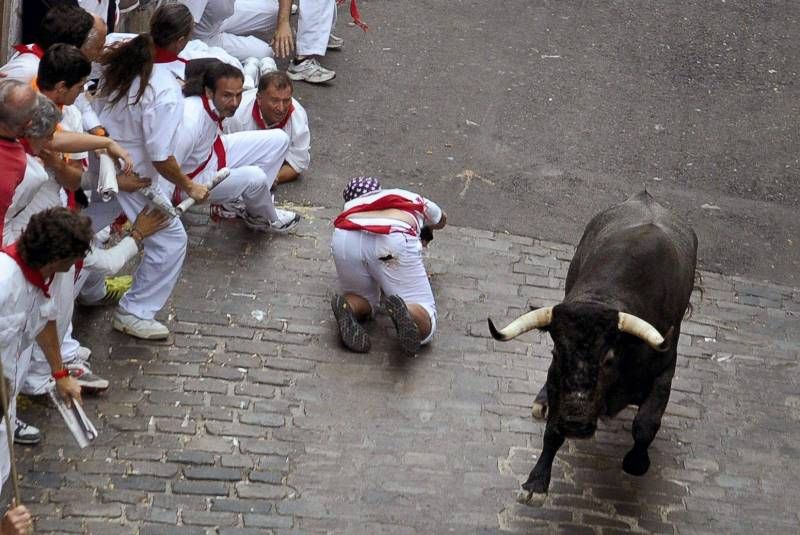 Fotogalería del quinto encierro de San Fermín