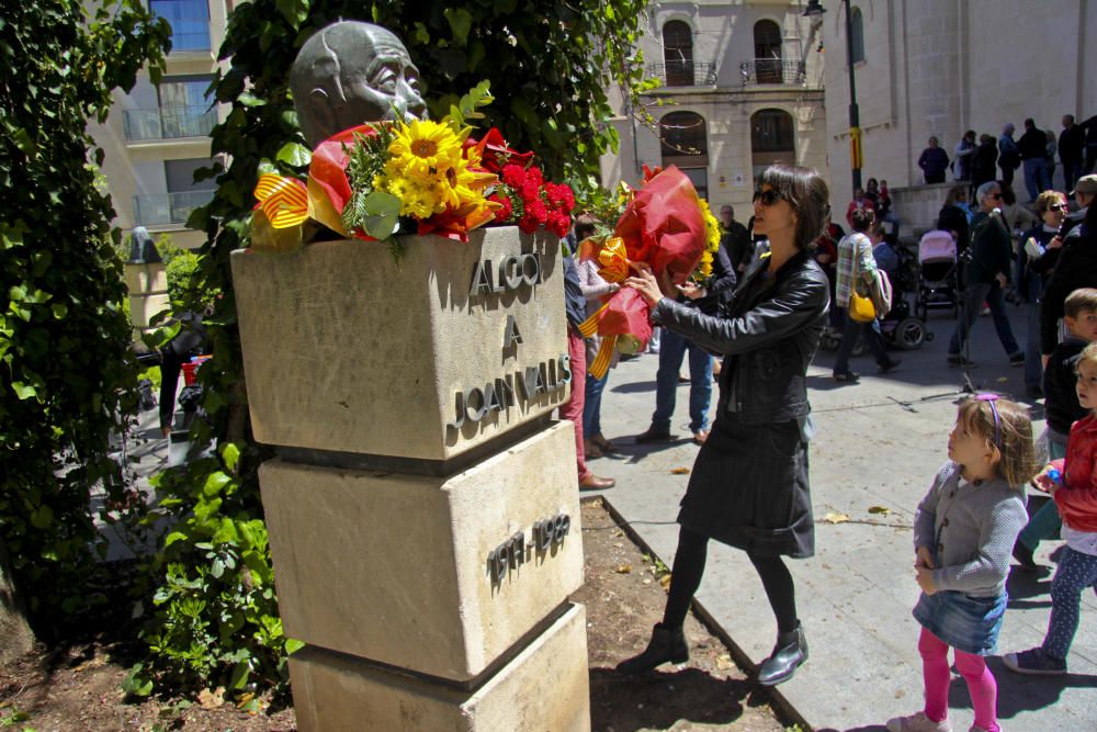 Alcoy escribe una poesía con música y flores para Valls