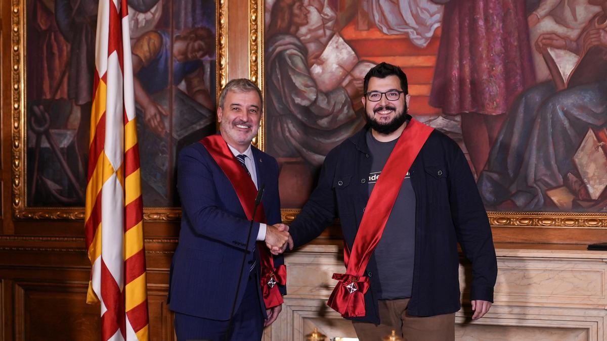 Pau Gonzàlez (BComú) vuelve a ser concejal de Barcelona tras la marcha de Jordi Martí al Ministerio de Cultura.