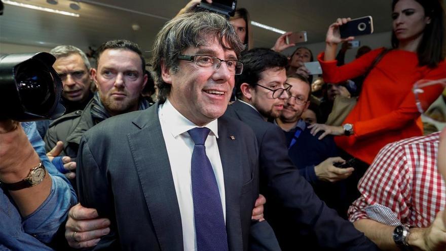 El PDECat se somete a Puigdemont y lastra el futuro de Sánchez