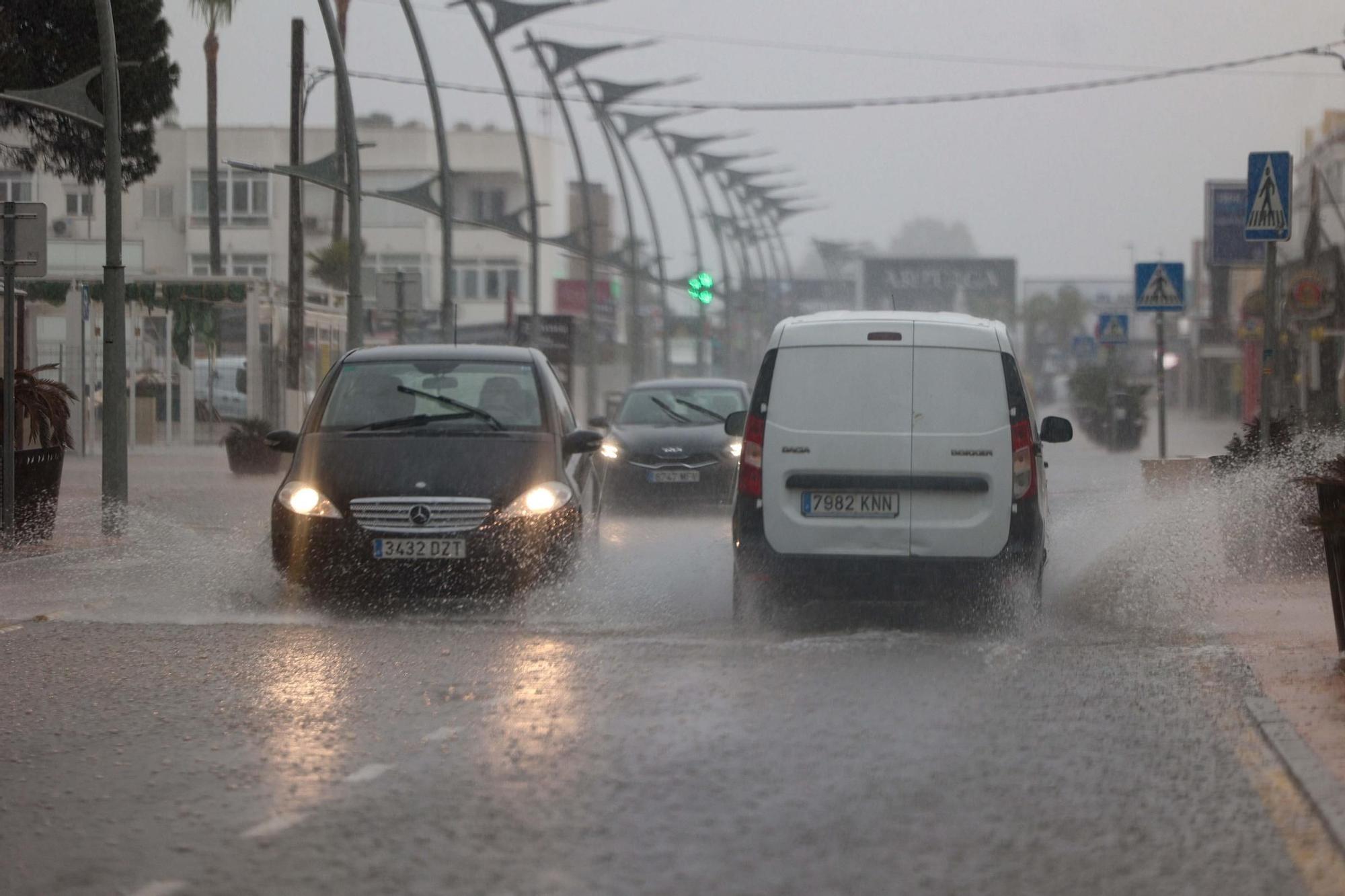 Cae una fuerte tromba de agua en Ibiza