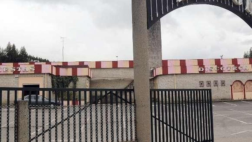 Exterior de la discoteca, donde se produjo la trifulca. // Rafa Vázquez