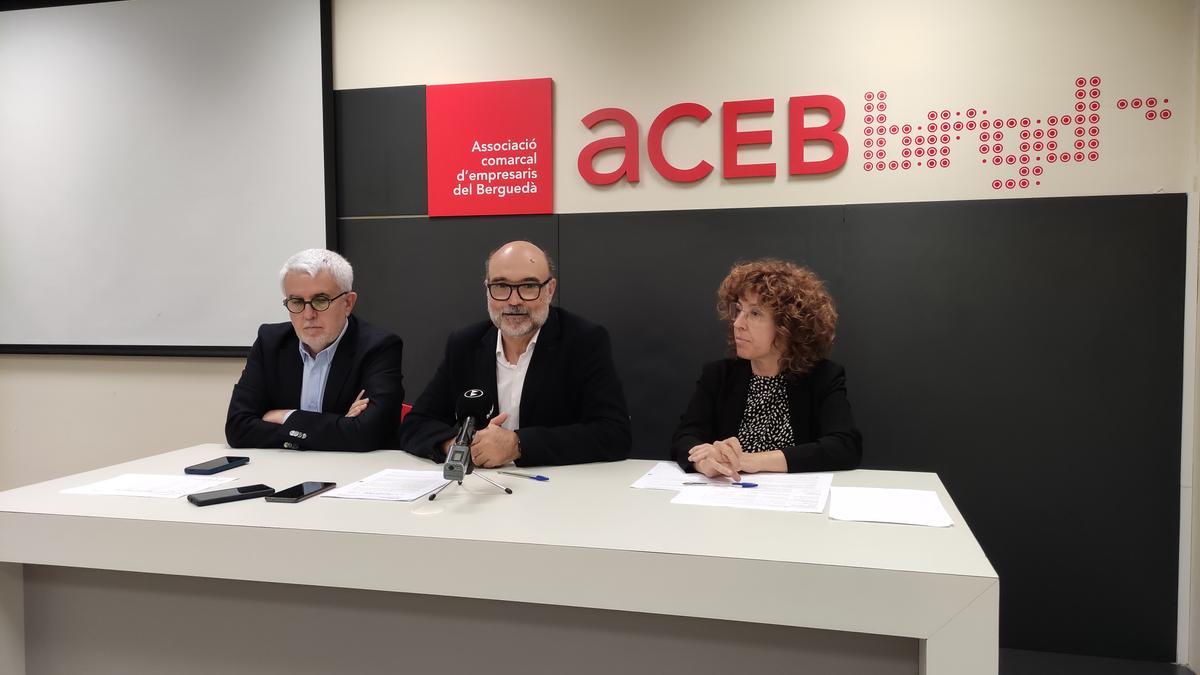 Josep Maria Serarols i els seus col·laboradors de l'ACEB aquest dilluns a Berga