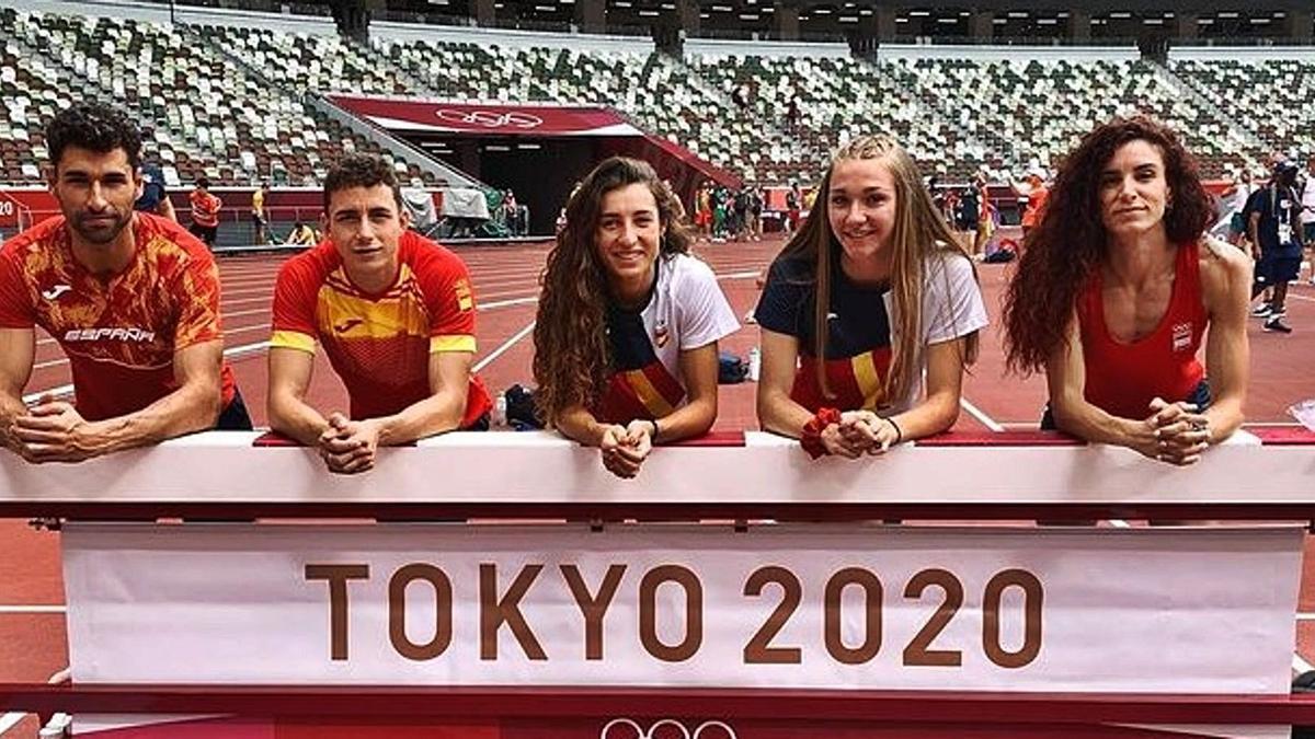 Equipo olímpico español de relevo 4x400 mixto, con Samuel García, Bernat Erta, Sara Gallego, Andrea Jiménez y Laura Bueno. | | EL DÍA
