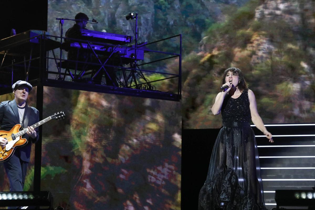 EN IMÁGENES: El multitudinario concierto de Amaral en Avilés, 27 años después