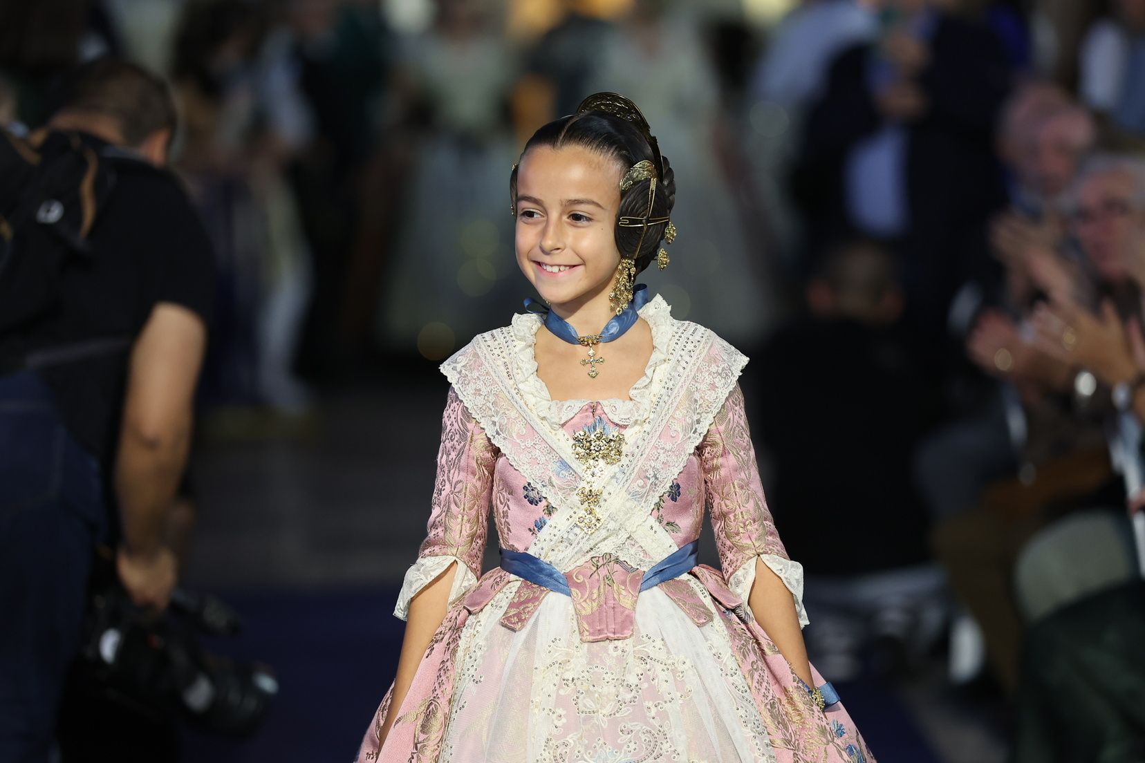 Martina Songel, que desfilo destacada por ser de la falla Convento