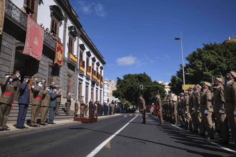 El general de División Alejandro Escámez toma posesión del nuevo Jefe del Mando de Canarias