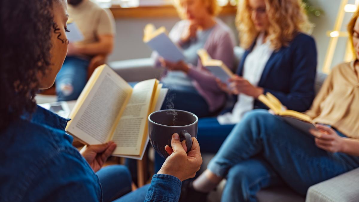 Las fiestas de lectura que se pusieron de moda en Nueva York y arrasan en todo el mundo (también en Madrid)