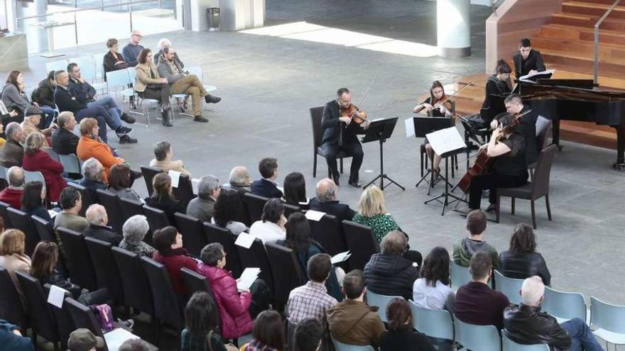 Actuación del ensemble, el pasado domingo 13 de marzo.  // Adrián Irago