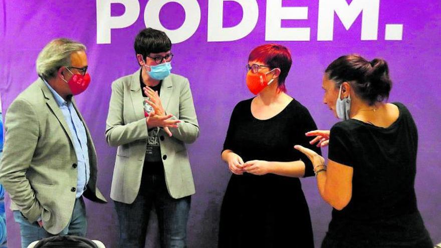 Manolo Mata (PSPV), Pilar Lima (Unides Podem) y Àgueda Micó (Compromís). | GERMAN CABALLERO