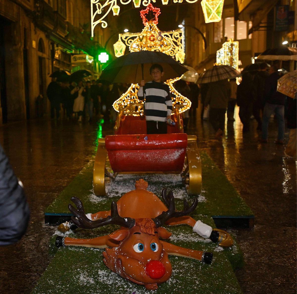 Vigo enciende la Navidad más grande de su historia ante miles de personas