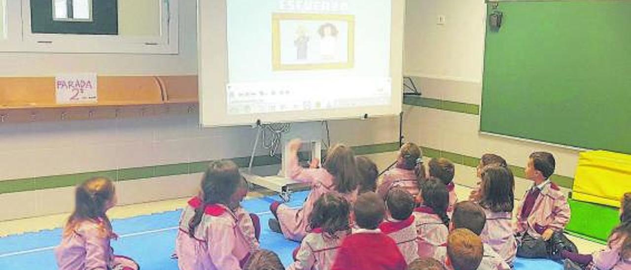 Taller de finanzas para niños  en un colegio de Madrid.