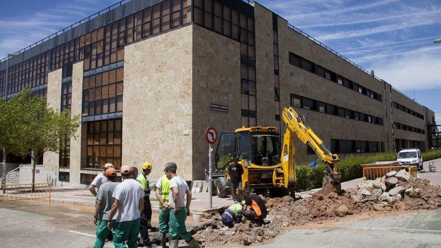 Desalojadas dos facultades del campus Unamuno de Salamanca por una fuga de gas