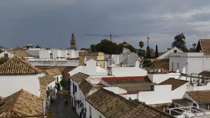 El tiempo en Córdoba: cielos nubosos con posibilidad de precipitaciones ocasionales