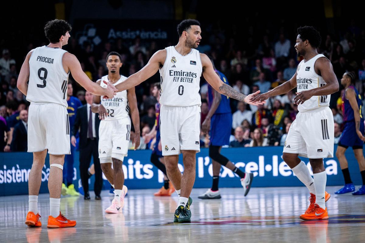 El Real Madrid se paseó por el Palau Blaugrana.