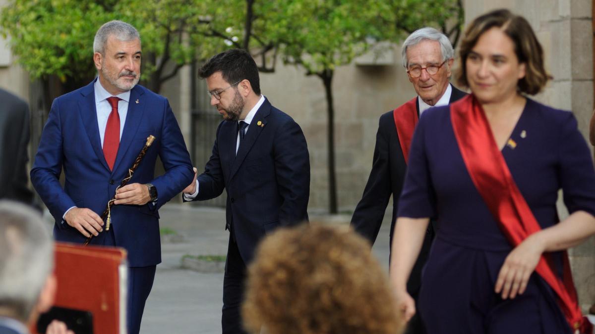 Jaume Collboni (PSC), Pere Aragonès (ERC), Xavier Trias (Junts) y Ada Colau (BComú) el día de la investidura del alcalde
