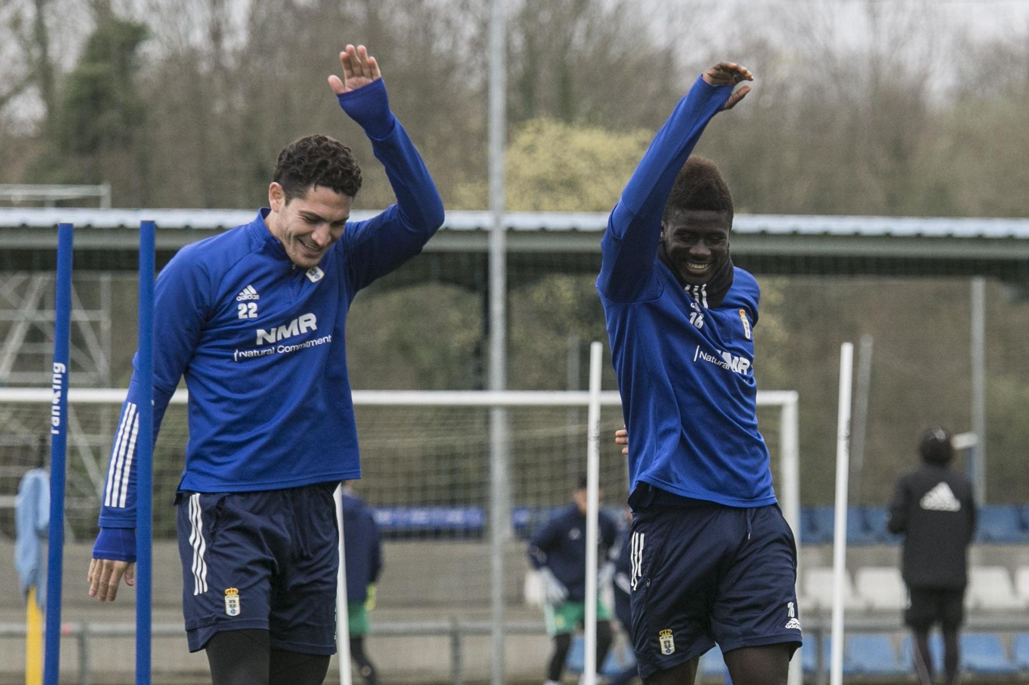 Las imágenes del entrenamiento del Oviedo antes de recibir al Zaragoza