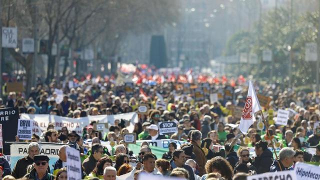 Miles de personas marchan en Madrid por el derecho a la vivienda y ...