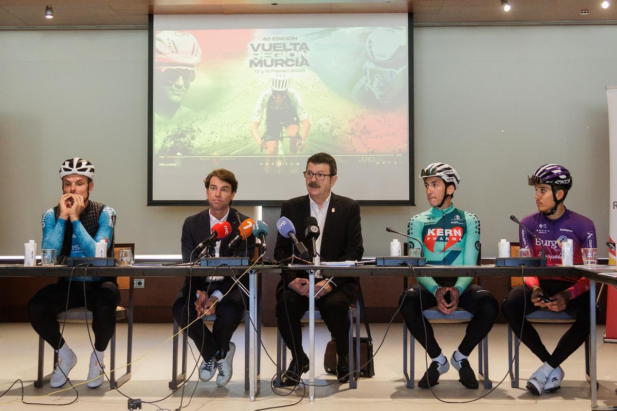 Un momento de la rueda de prensa de presentación de los recorridos de la Vuelta a Murcia 2026