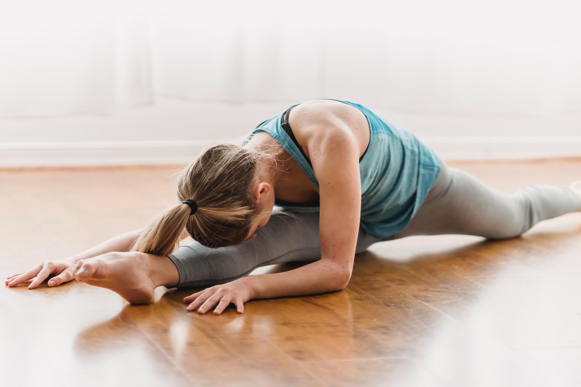 Entrenamiento en casa: qué ejercicios hacer si eres novato para ponerte en  forma