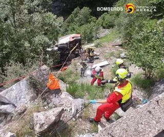 El autobús accidentado en Huesca cayó por un barranco por un problema con el cambio de marcha