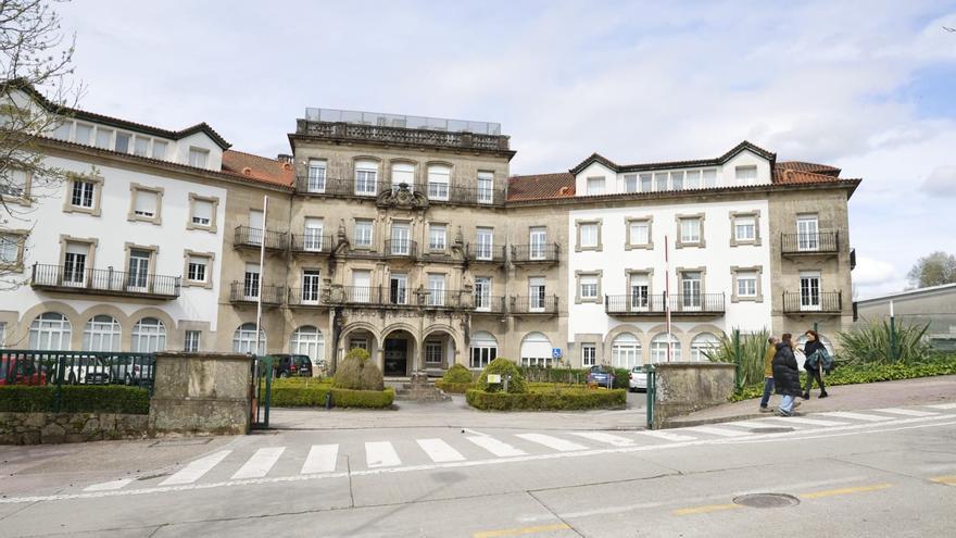 Un incendio en el Hospital La Esperanza de Santiago requiere de la intervención de los bomberos