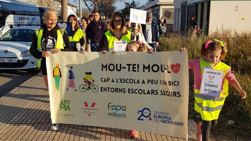 Marcha en el IES Marratxí para exigir caminos escolares seguros