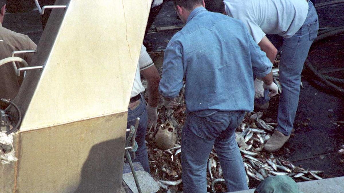 Embarcación L'Koral 'pesca' un cadáver' en Burriana