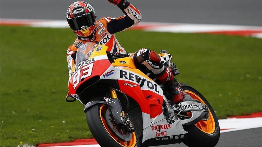 Márquez recupera las buenas sensaciones en el primer día de Silverstone