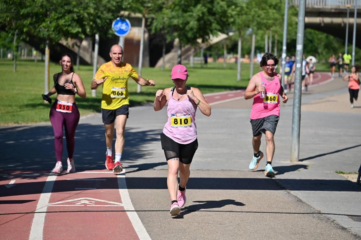 Fotogalería | El Colegio de Médicos de Badajoz echa a correr: "Menos pastillas y más zapatillas"