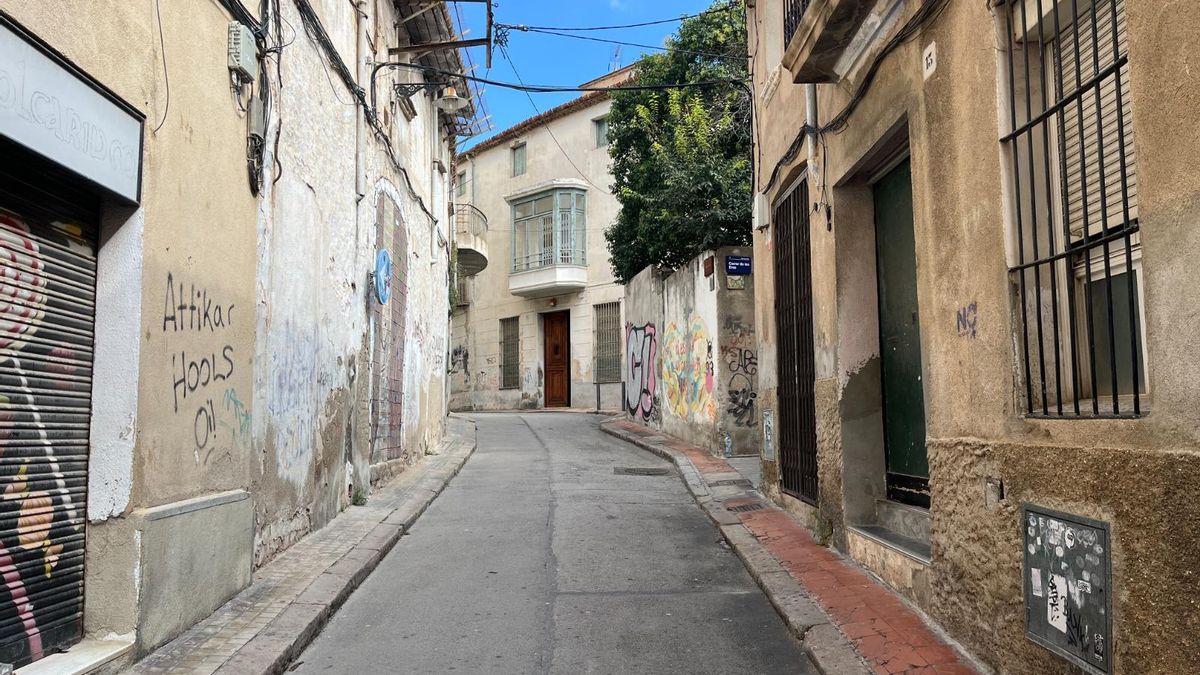Badalona vetará el paso de coches en una calle de su centro histórico tras su reurbanización