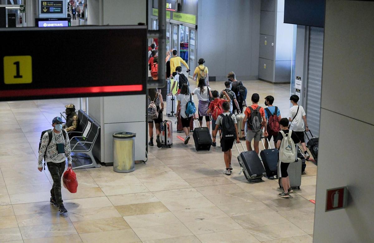 Les vacunes impedeixen passar una Covid greu per òmicron, segons els científics sud-africans