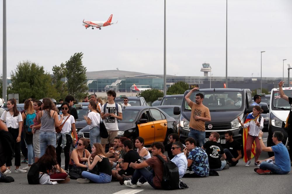 Tensión en El Prat tras la sentencia del ''procés''