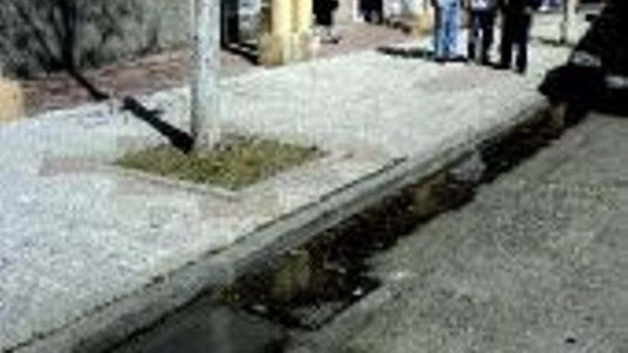 Aguas fecales de La Mejostilla están estancadas en las calles