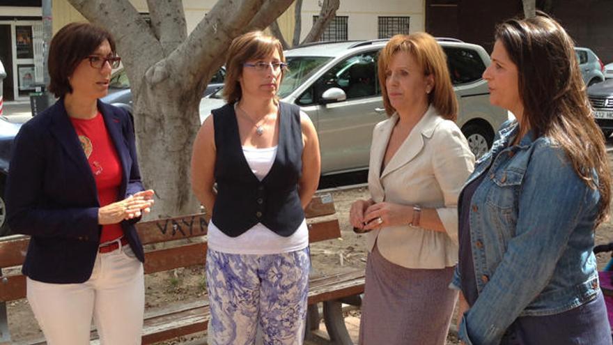 María Gámez y Begoña Medina visitaron ayer El Romeral.