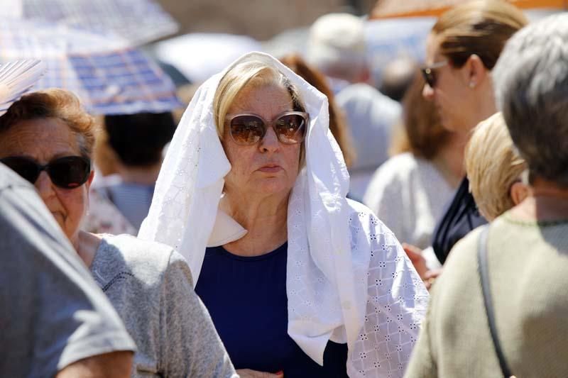 Besamanos en la Plaza de la Virgen