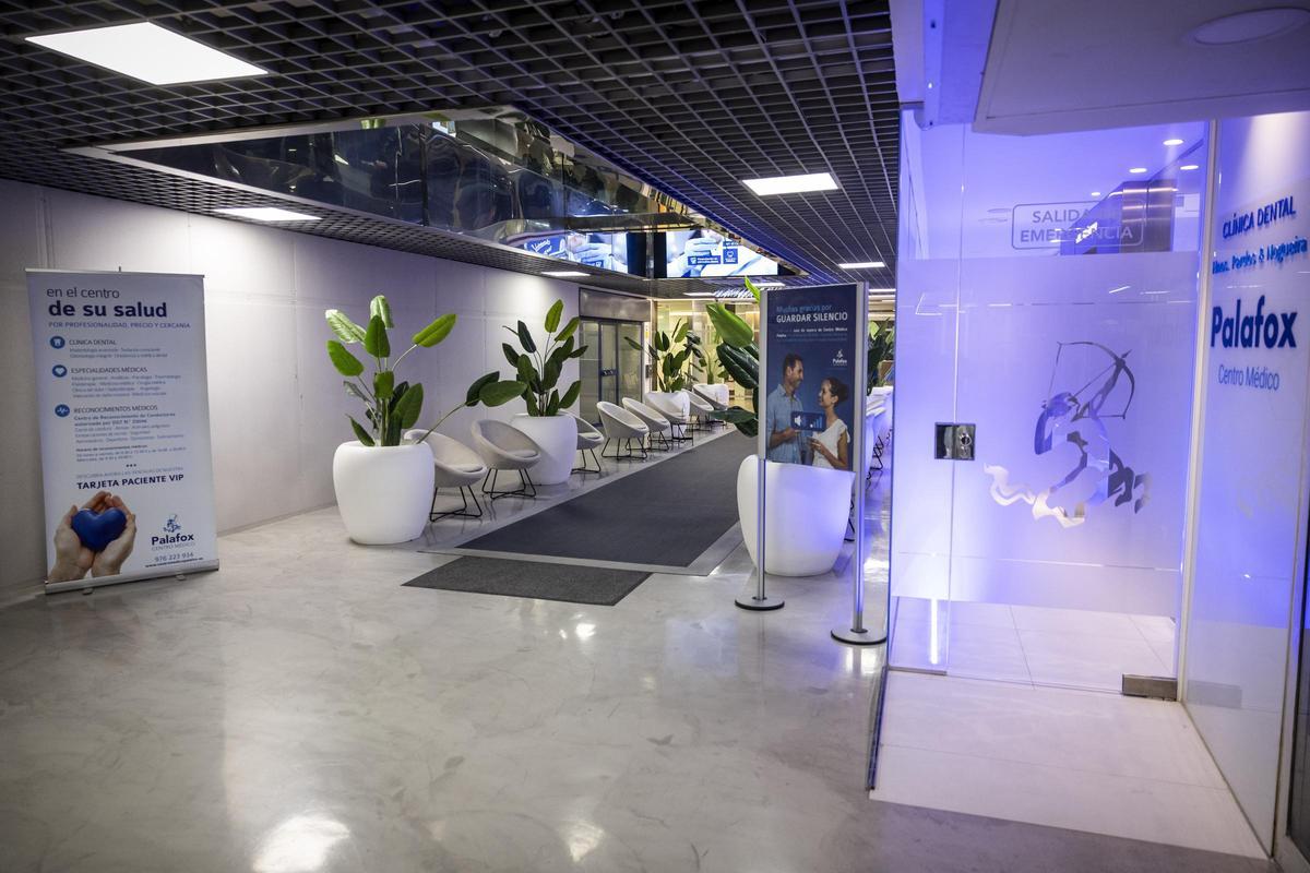 Centro médico Palafox, en el centro comercial El Caracol de Zaragoza.